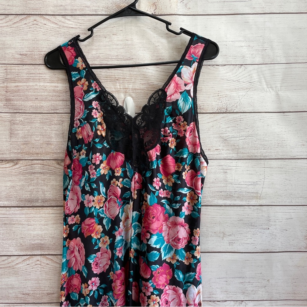 VINTAGE VANITY FAIR FLORAL LONG GOWN AND ROBE SET WITH BLACK LACE YTIM - Picture 3 of 12